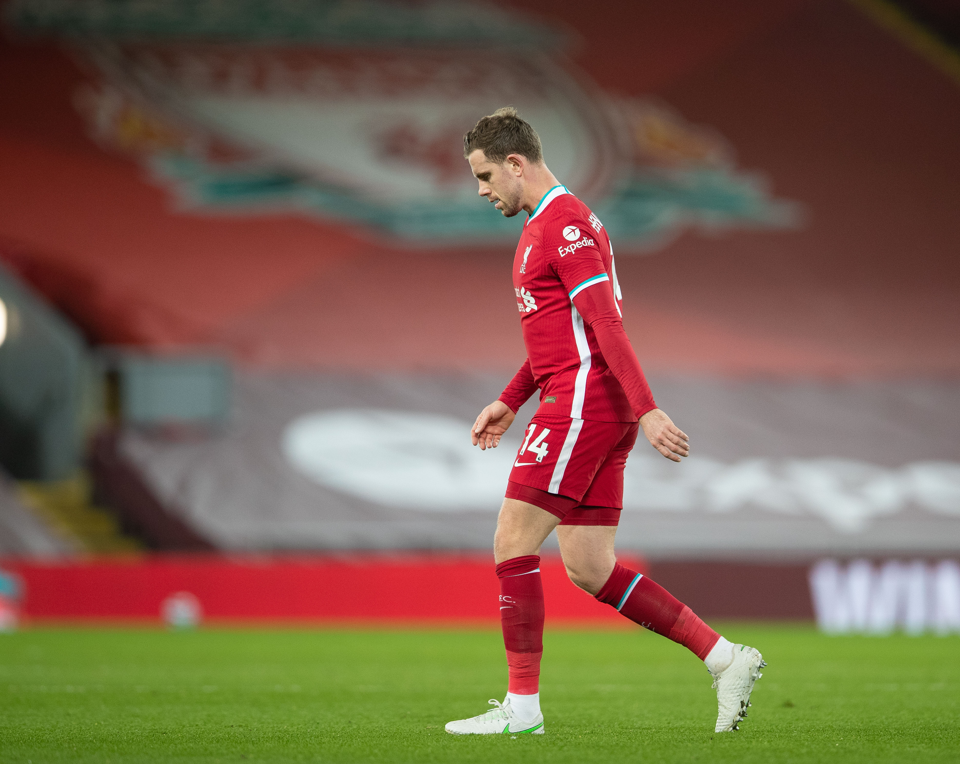 凯里·詹娜养女晒奢华生活，其母21岁跻身十亿富豪榜