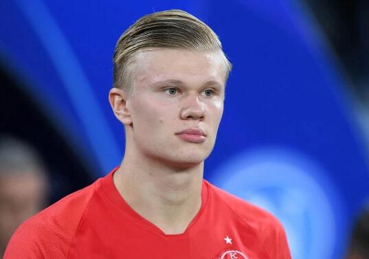 一河南球迷骑三轮车875公里，耗时19天抵达足协杯决赛地苏州