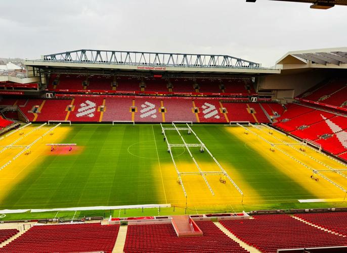 斯玛特谈詹姆斯复出：他球商极高，所有人因为他在场受益匪浅