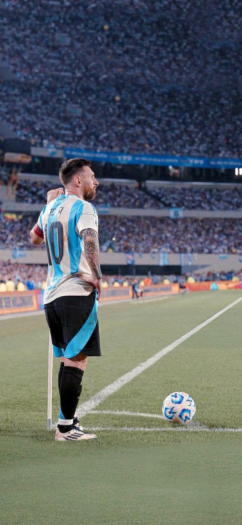 王晓龙：在西班牙踢球竞争很大，缺乏学习和社交能力会很困难