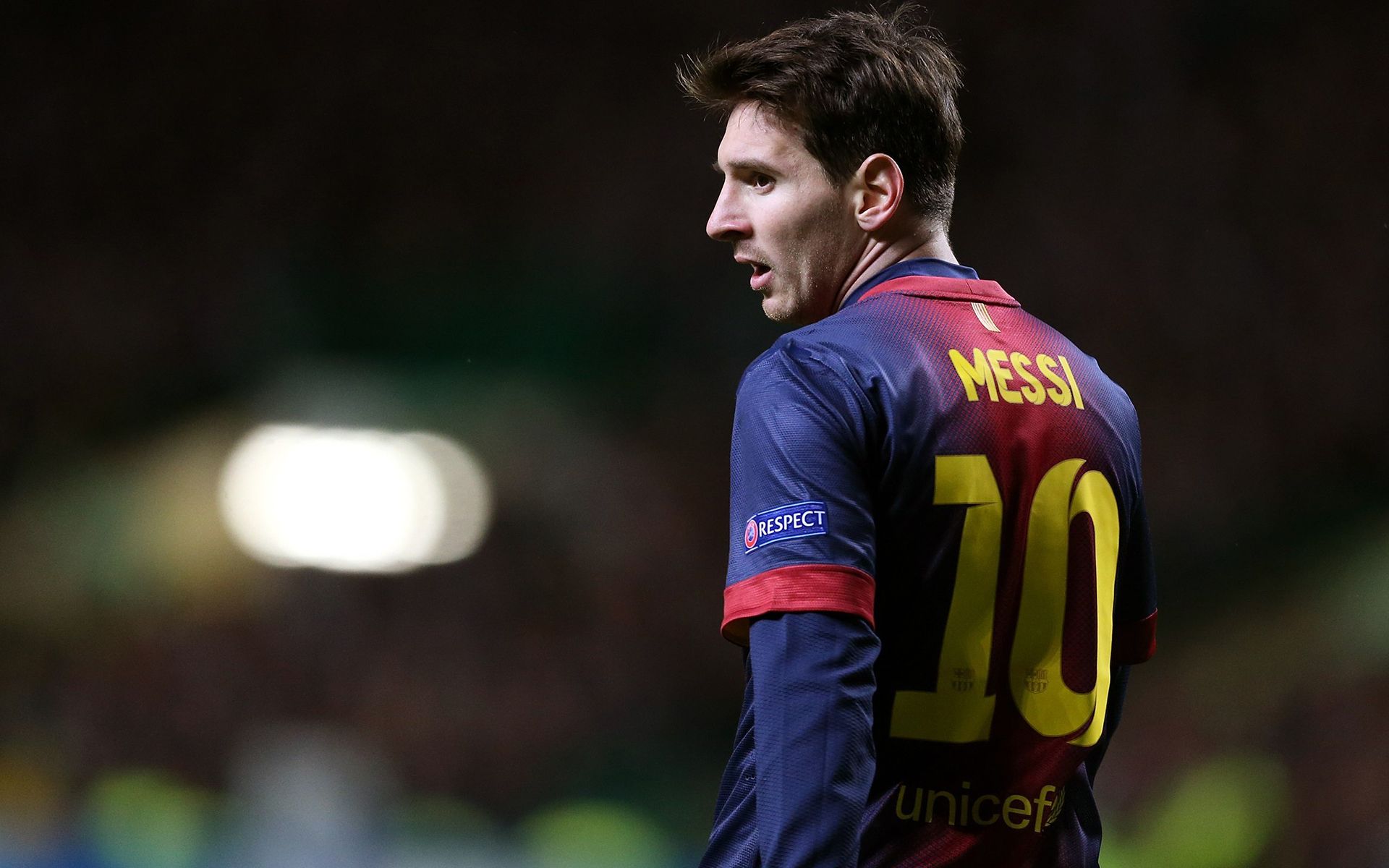 媒体人：CBA新赛季特许鞋名单仅剩胡明轩和赵继伟