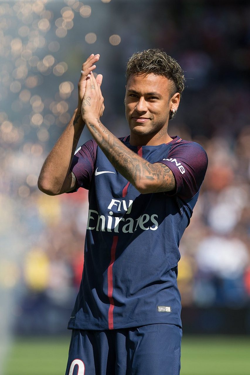 克勒舍：泽特尔属于德国最优秀的门将之一，他有望入选国家队