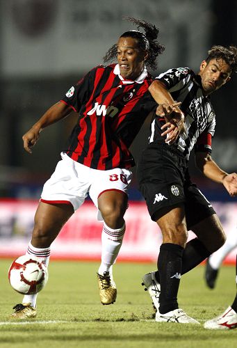 懂球帝12周年120大瞬间1／4决赛：德拜梅磊包揽，谁将杀出半区？