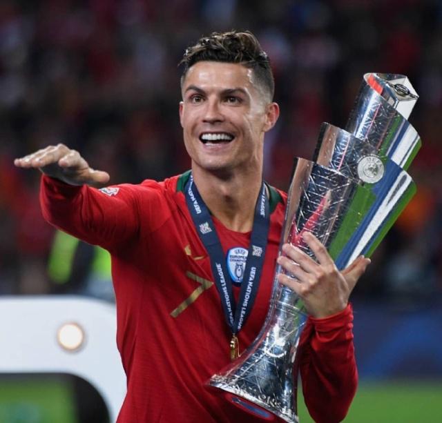 巴萨旧将：我的两座欧冠总被开玩笑；亚马尔达不到梅西的高度