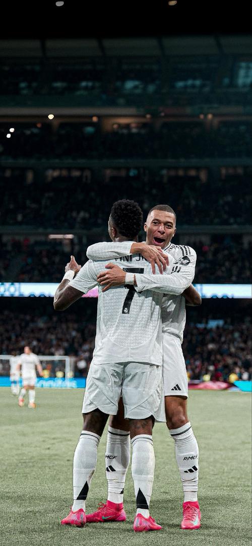 都体：尤文考察中卫蒂亚戈-加布里埃尔，莱切要价2500-3000万